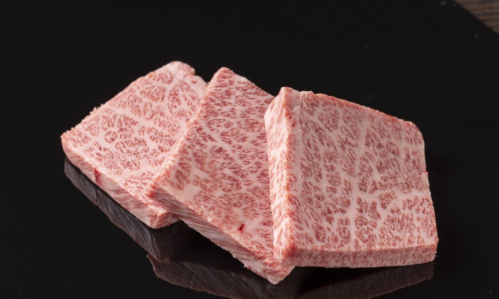 Yakiniku-cut wagyu cubes
